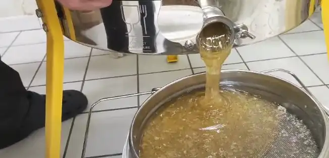 Miniature de la vidéo VID-20250616-WA0005